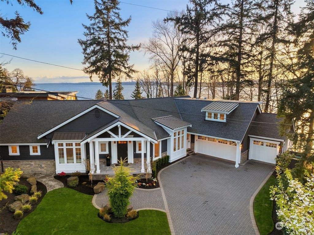 Photo of 815 14th Avenue W, Kirkland, WA 98033 (MLS # 2213602)