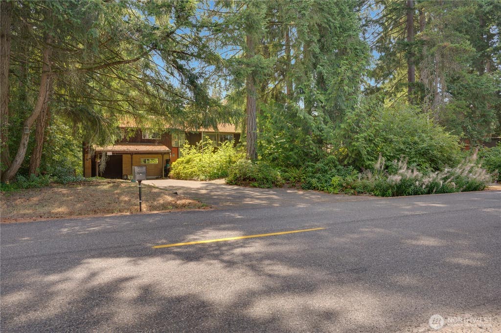 Photo of 2118 80th Street E, Tacoma, WA 98404 (MLS # 2567338)