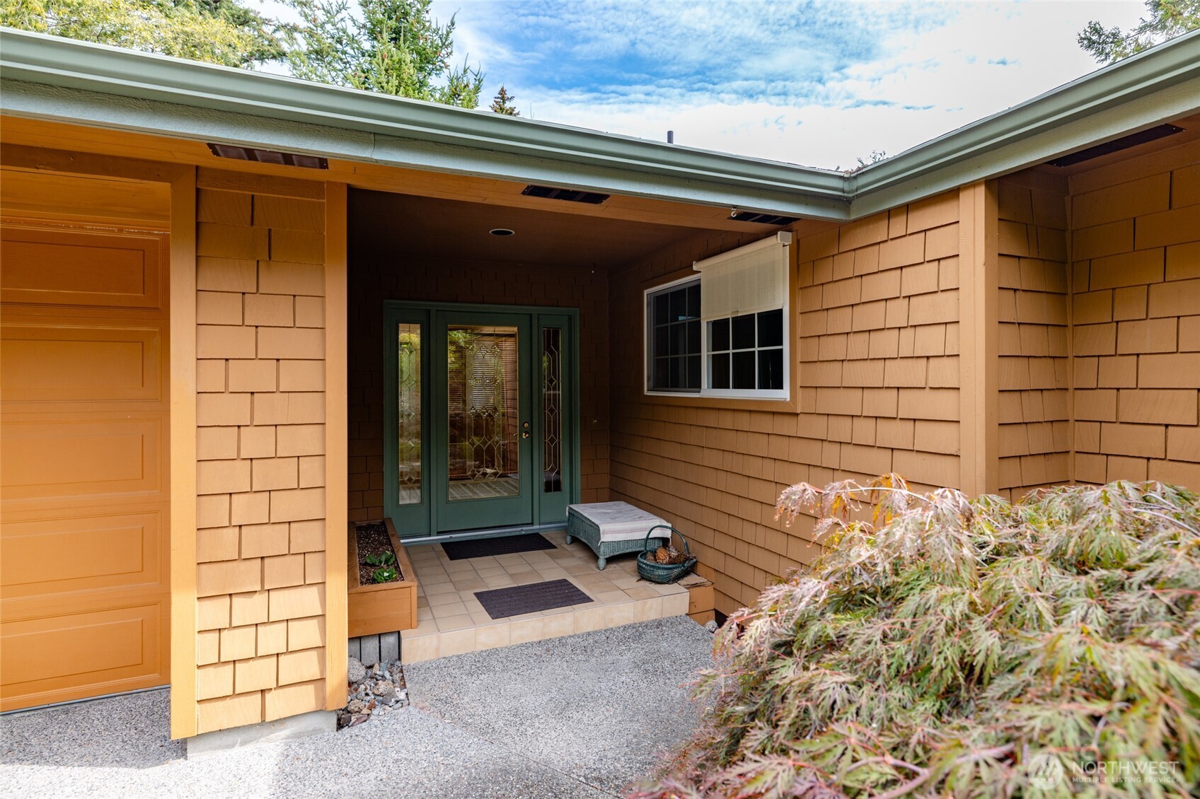 313 Willapa Place