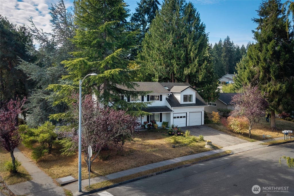 Photo of 5604 172nd Place SW, Lynnwood, WA 98037 (MLS # 2589070)