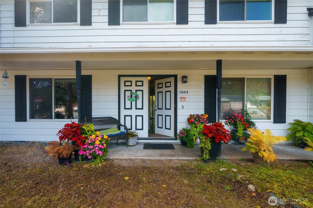 Photo of 5604 172nd Place SW, Lynnwood, WA 98037 (MLS # 2589070)