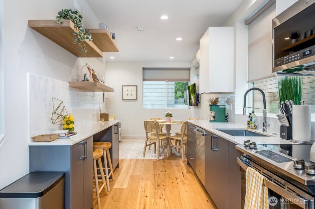 Photo of 4515 C Sunnyside Avenue N, Seattle, WA 98103 (MLS # 2341549)