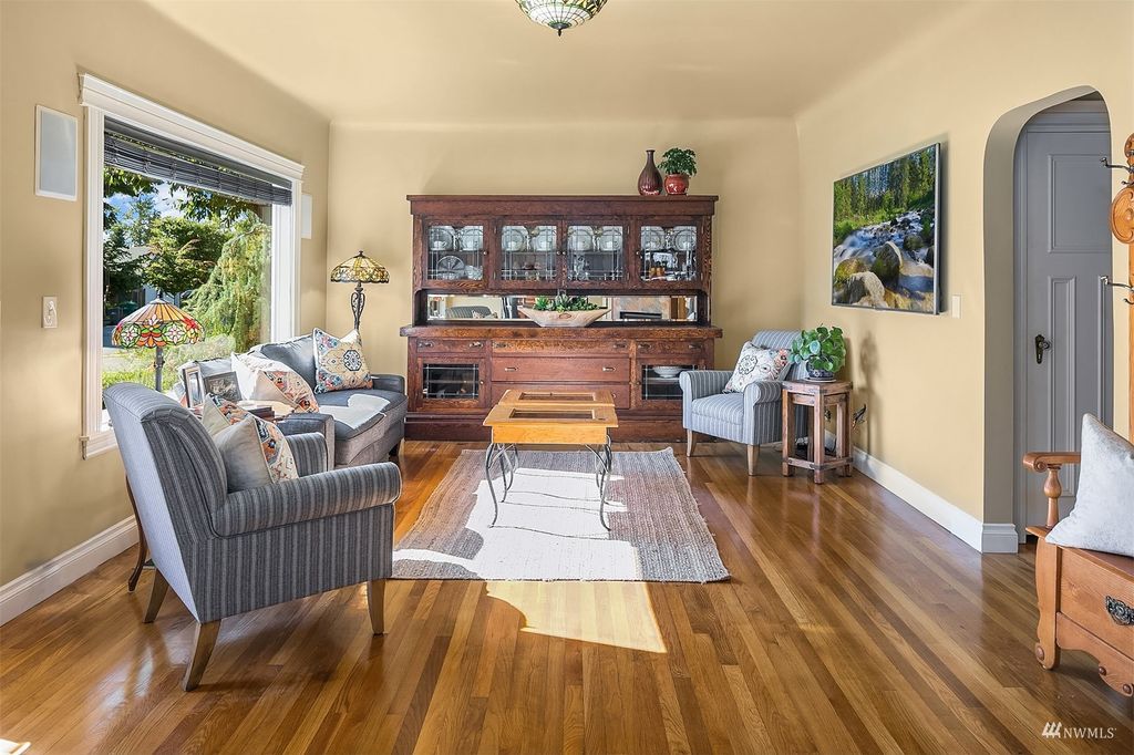Photo of 8632 Falls Avenue SE, Snoqualmie, WA 98065 (MLS # 1983580)