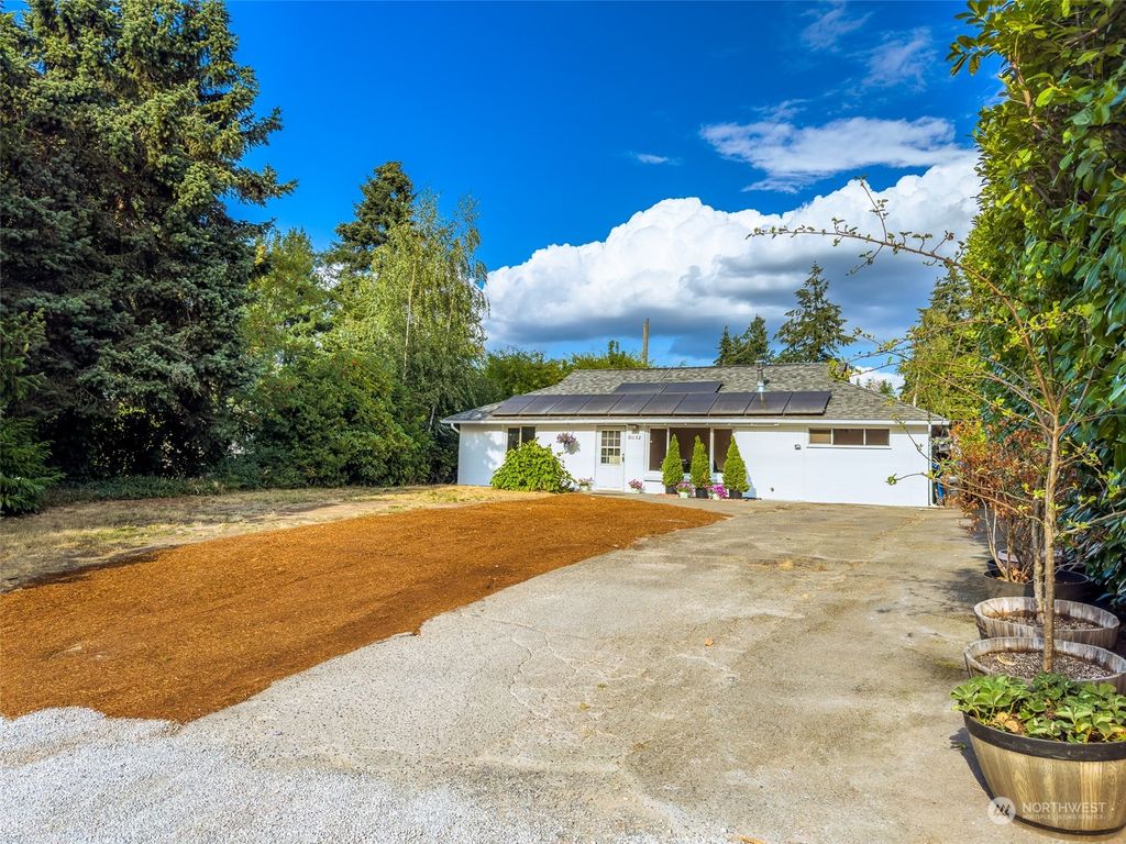 Photo of 18072 8th Avenue NE, Shoreline, WA 98155 (MLS # 2270360)