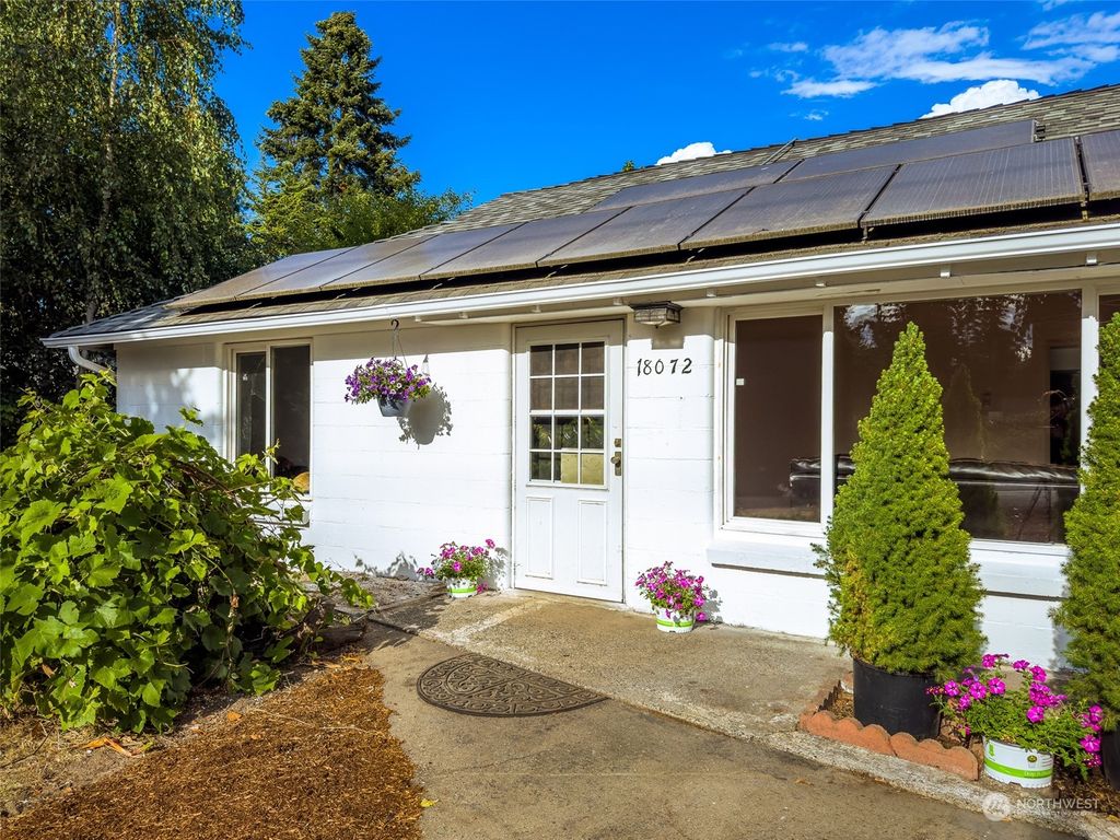 Photo of 18072 8th Avenue NE, Shoreline, WA 98155 (MLS # 2270360)