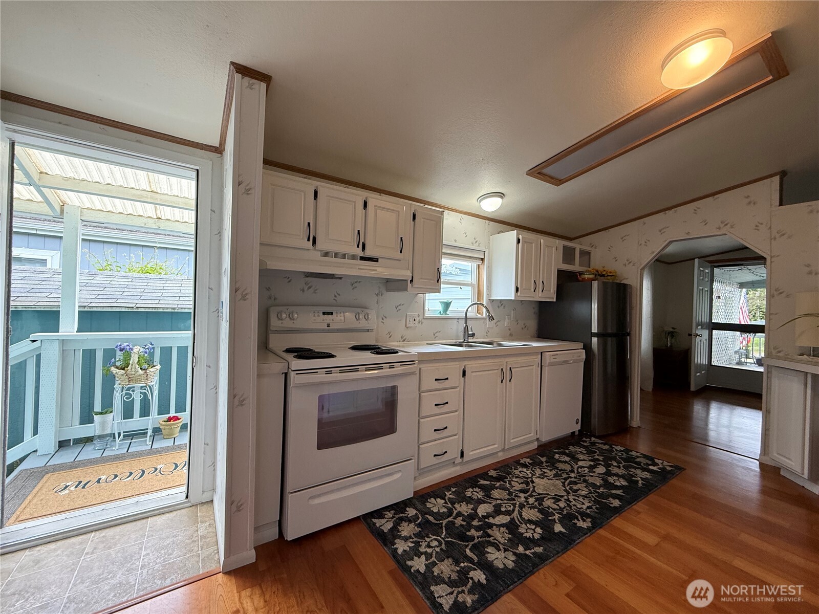 18289 E St Rt 3 43
