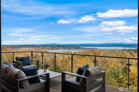 1527 E Howe Street Seattle WA 98112