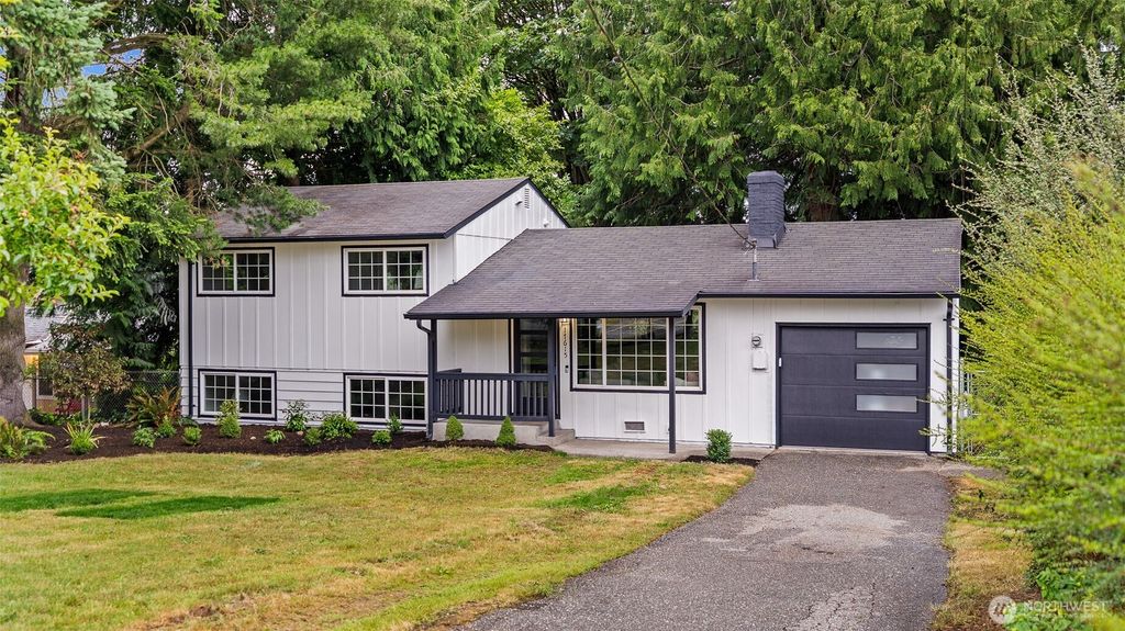 Photo of 17615 33RD Place W, Lynnwood, WA 98037 (MLS # 2400511)