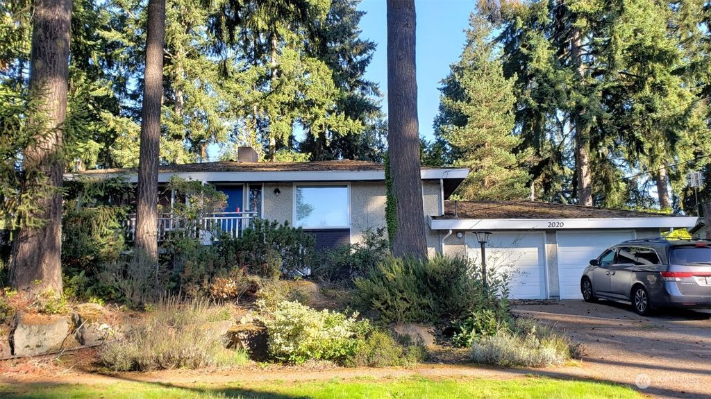 Photo of 2020 151st Ave SE Ave, Bellevue, WA 98007 (MLS # 2226877)