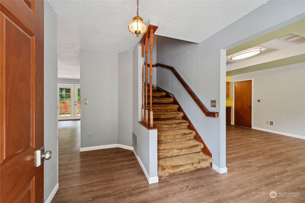 Photo of 17125 217th Place NE, Woodinville, WA 98077 (MLS # 2074816)