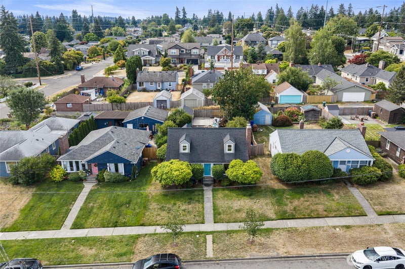 4910 N 25th Street