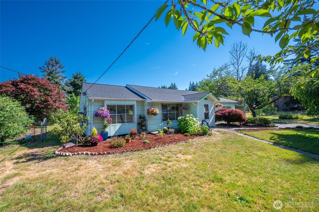 Photo of 8709 116th Street SW, Lakewood, WA 98498 (MLS # 2544902)