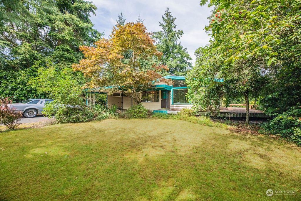 Photo of 225 76th Street SW, Everett, WA 98203 (MLS # 2278954)