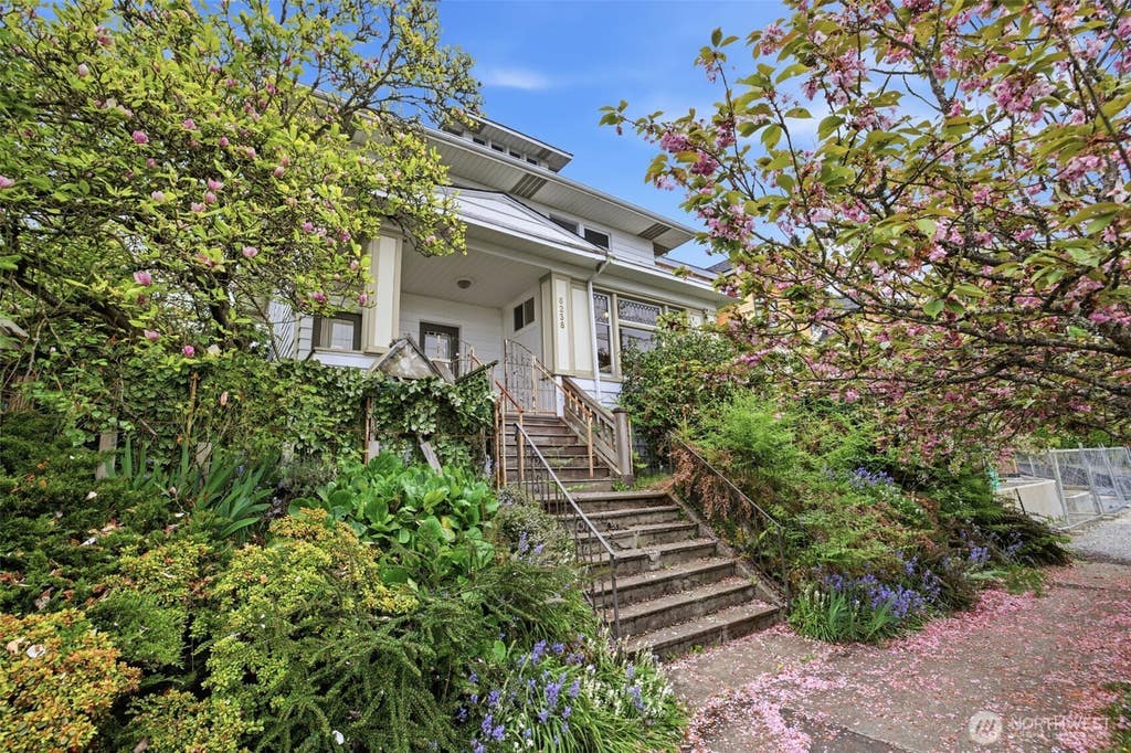 Photo of 6238 Woodlawn Avenue N, Seattle, WA 98103 (MLS # 2570470)