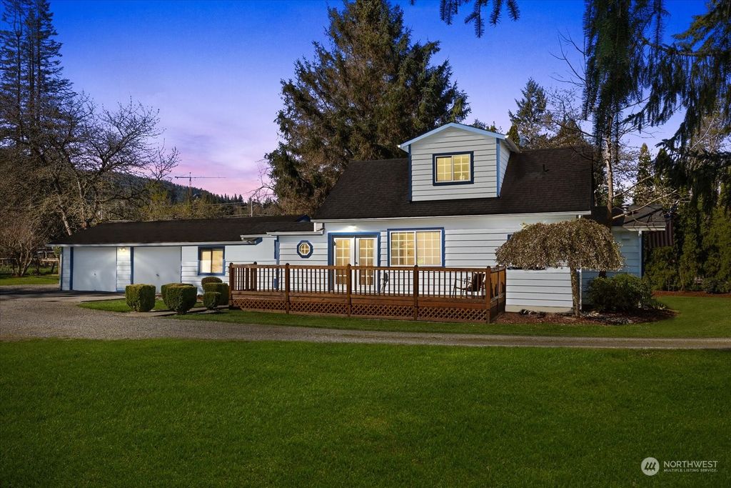 Photo of 38421 SE Newton Street, Snoqualmie, WA 98065 (MLS # 2218483)