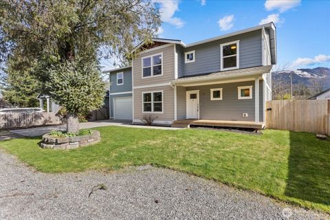 Photo of 315 Orchard Avenue, Gold Bar, WA 98251 (MLS # 2501805)