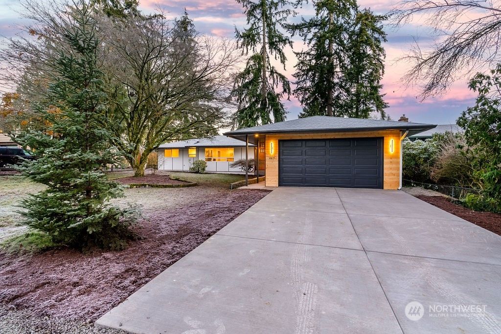 Photo of 2619 133rd Place SE, Mill Creek, WA 98012 (MLS # 2315000)