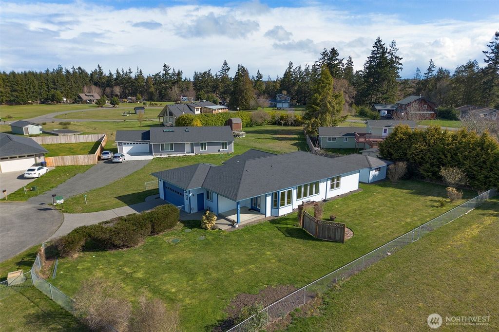 Photo of 42 Kates Court, Port Angeles, WA 98362 (MLS # 2491524)