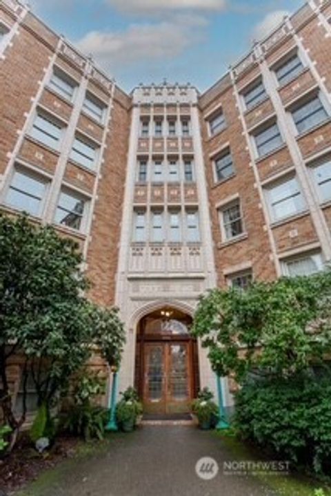 Photo of 5810 NE Cowen Place #305, Seattle, WA 98105 (MLS # 2495225)