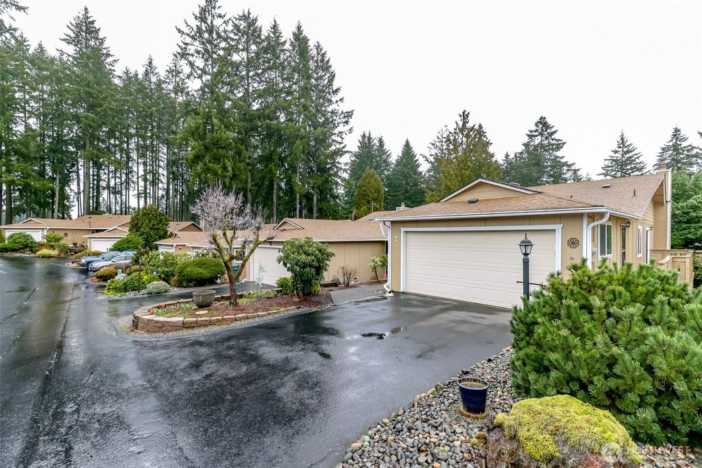 Photo of 7117 40th Street W #7, University Place, WA 98466 (MLS # 2495826)