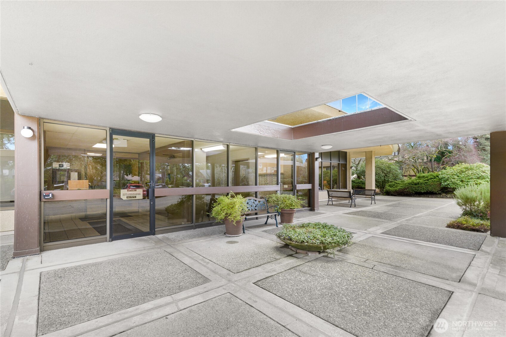 1910 Evergreen Park Drive SW 303