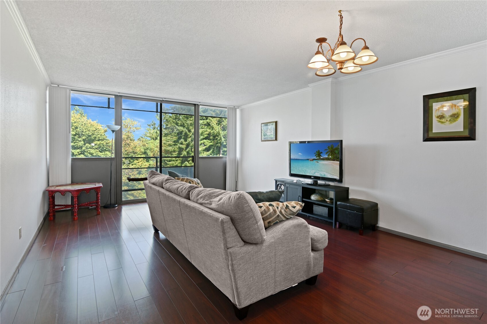 1910 Evergreen Park Drive SW 303