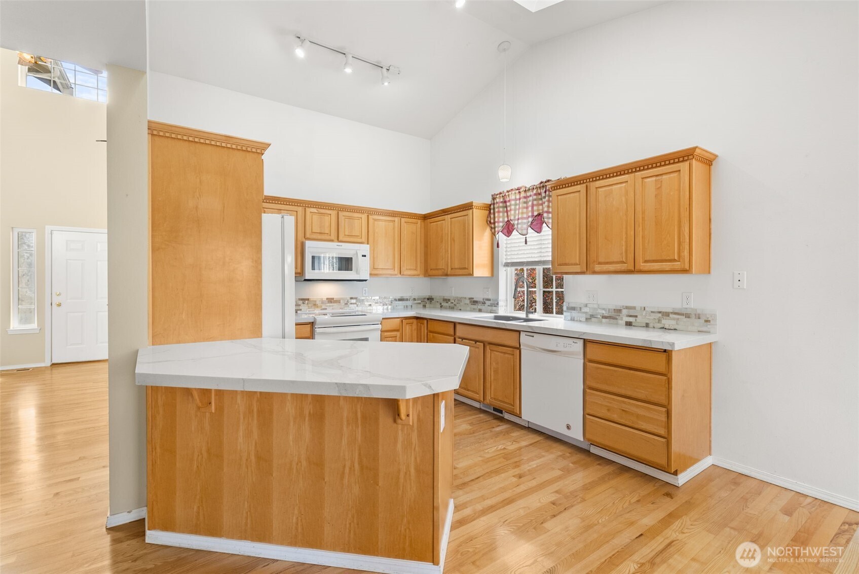 16426 135th Avenue E