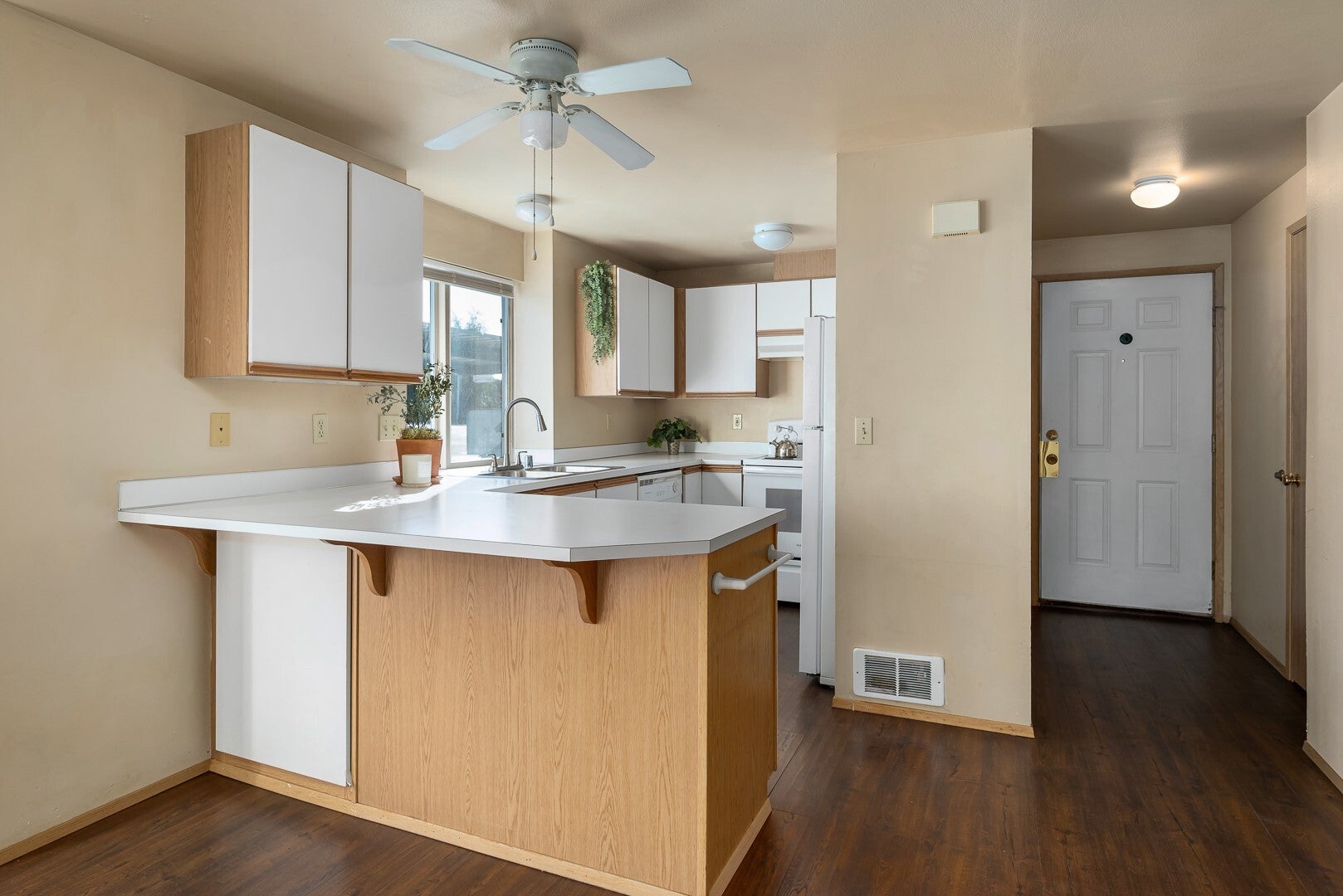 730 SE 8th Avenue B102