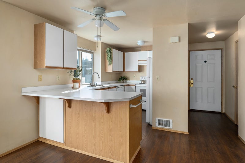 730 SE 8th Avenue B102