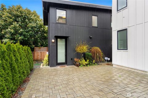 Photo of 2528 27th Avenue W, Seattle, WA 98199 (MLS # 2511578)