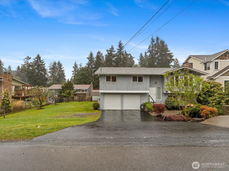 22427 82nd Ave W
