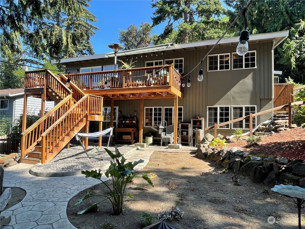 Photo of 11121 50th Avenue S, Tukwila, WA 98178 (MLS # 1995239)