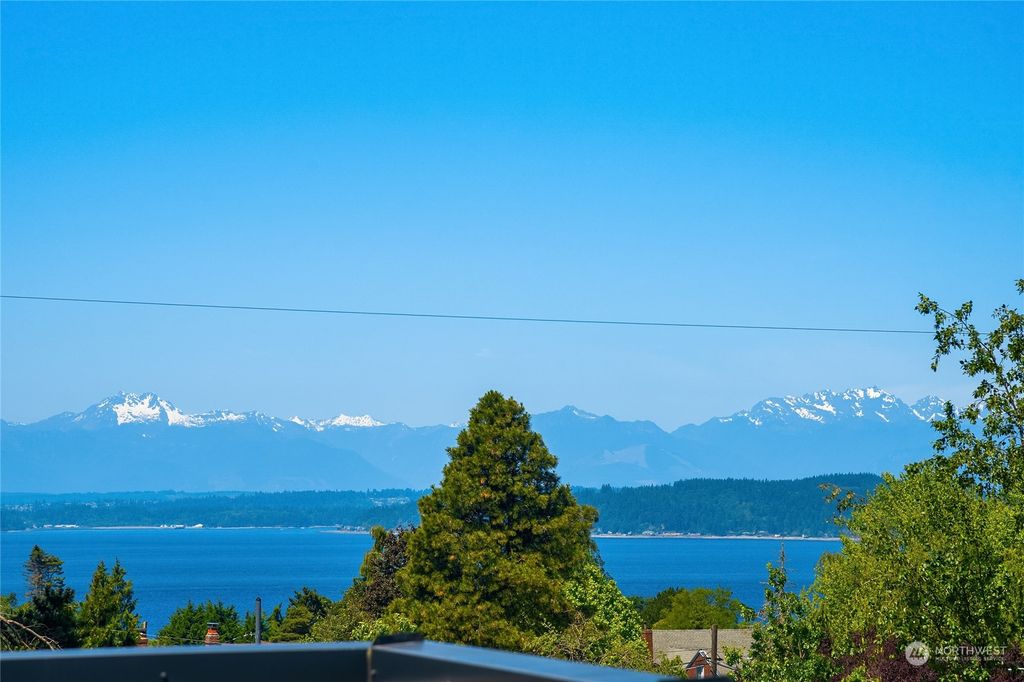 Photo of 5913 California Avenue SW #A, Seattle, WA 98136 (MLS # 2248956)