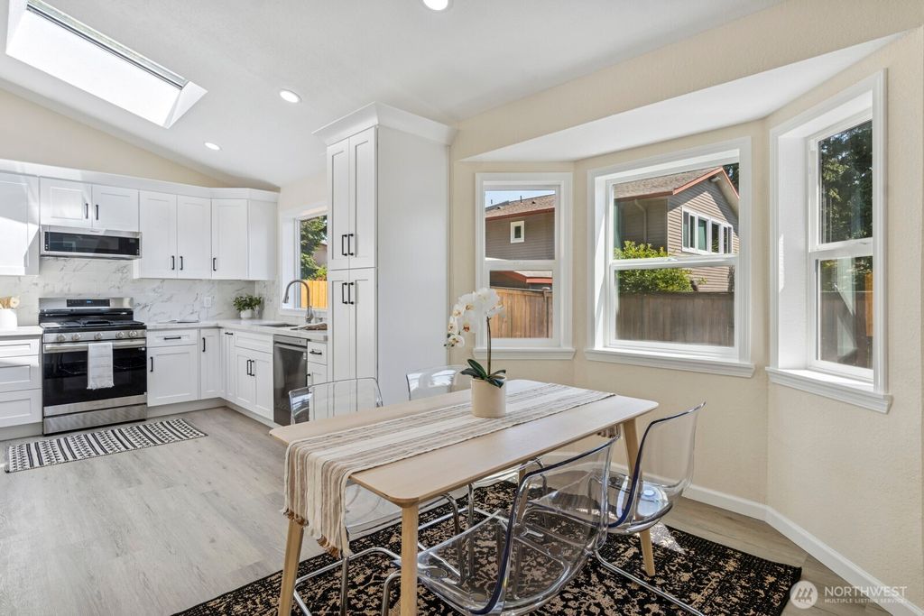 Photo of 16828 Ambaum Boulevard S, Burien, WA 98148 (MLS # 2444707)