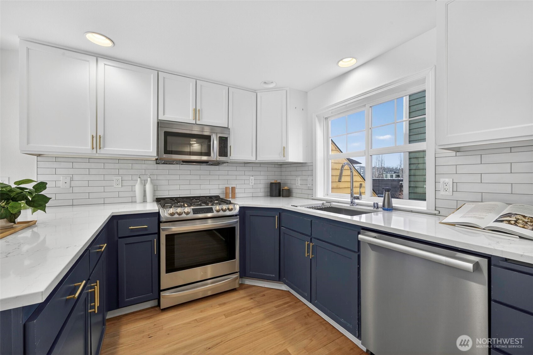 3828 Interlake Avenue N A