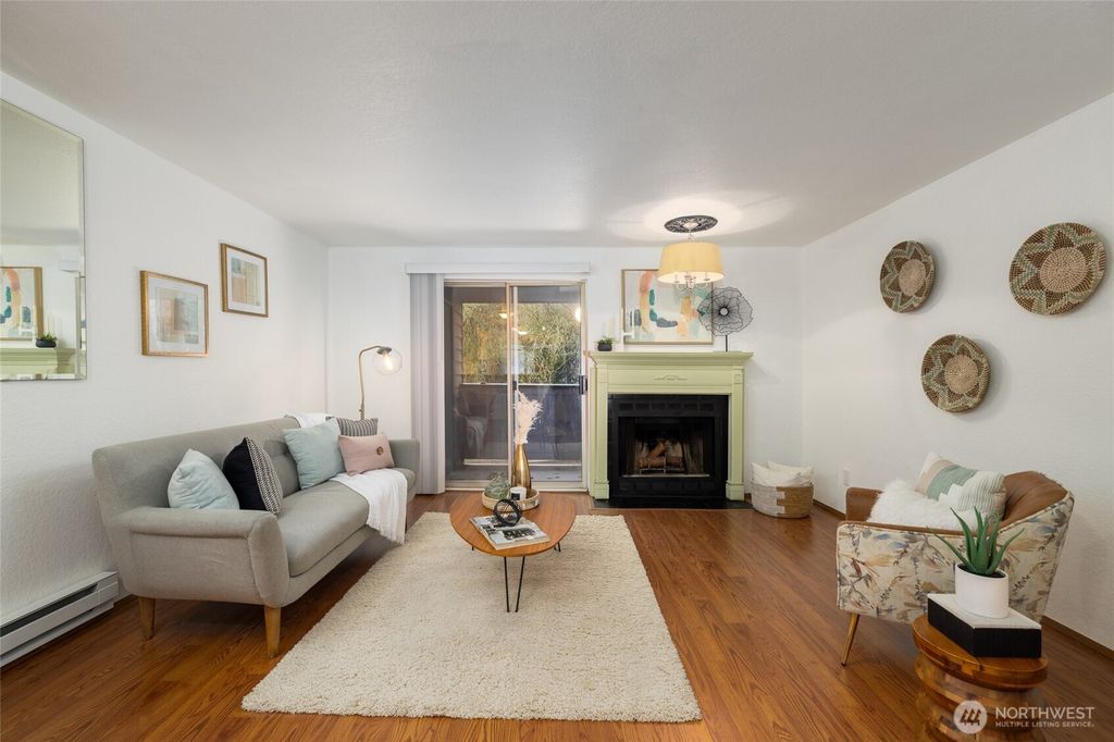 Photo of 170 Newport Way Way NW #D32, Issaquah, WA 98027 (MLS # 2476298)