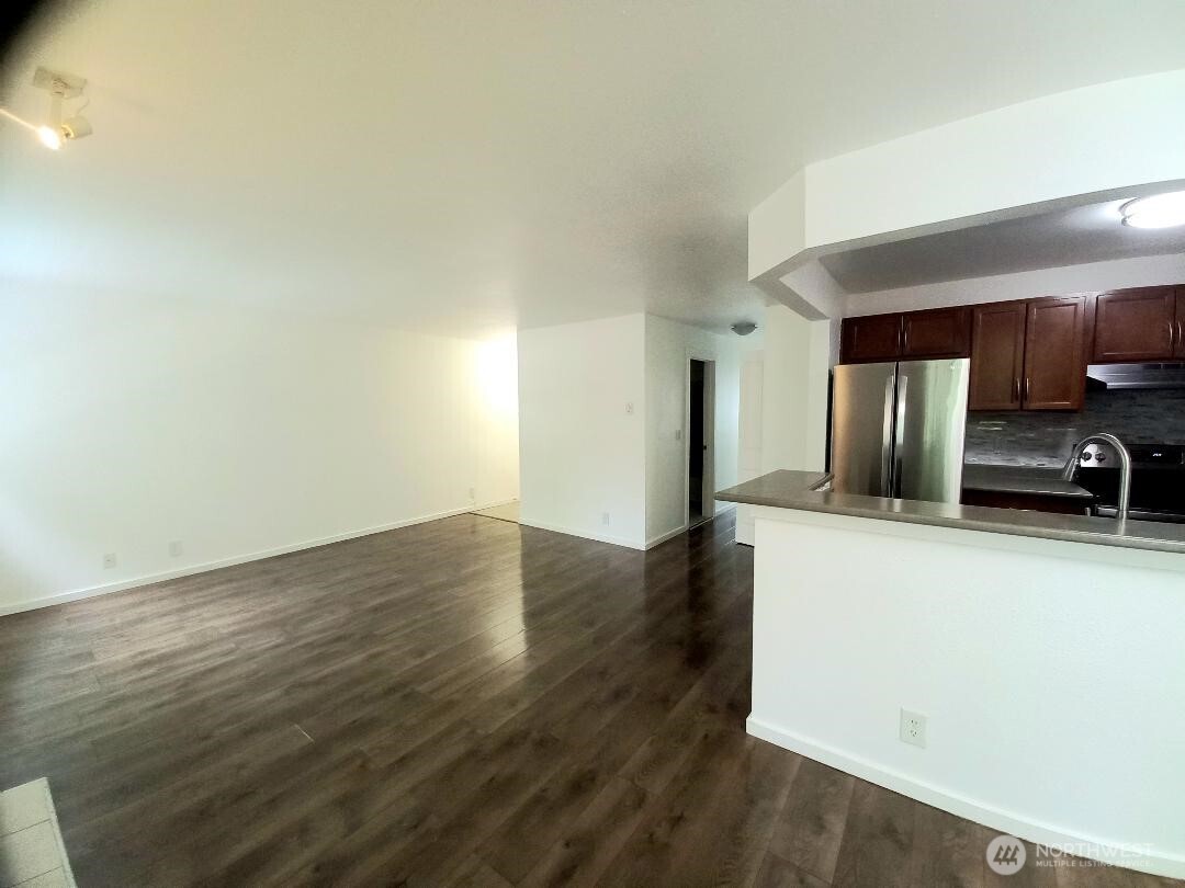 15415 35th Avenue W E205