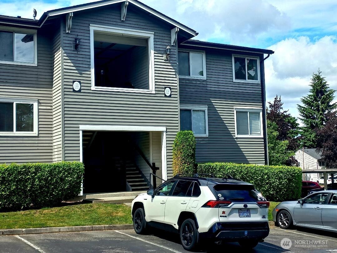 15415 35th Avenue W E205