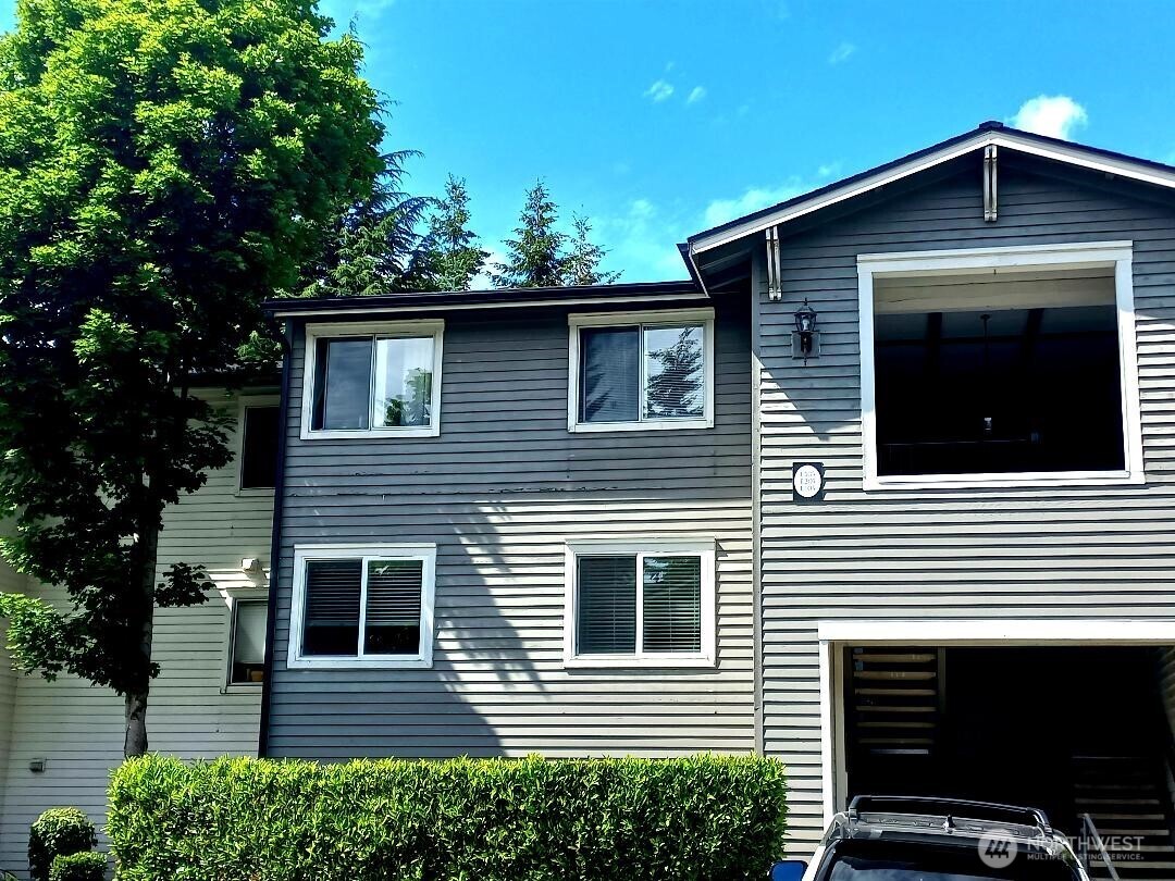 15415 35th Avenue W E205