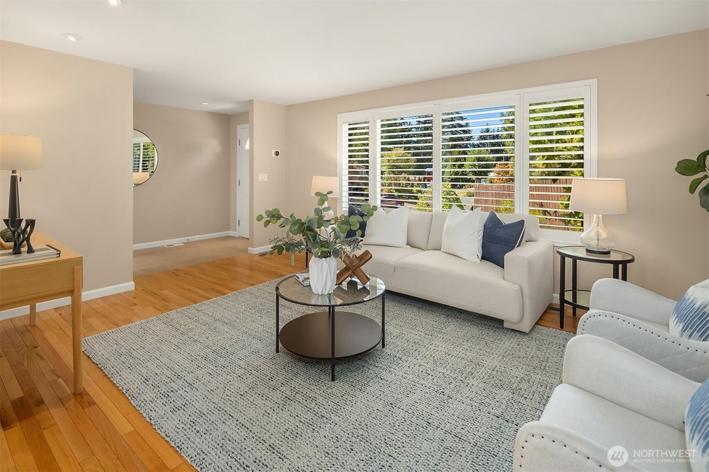 Photo of 12943 NE 131st Street, Kirkland, WA 98034 (MLS # 2590994)
