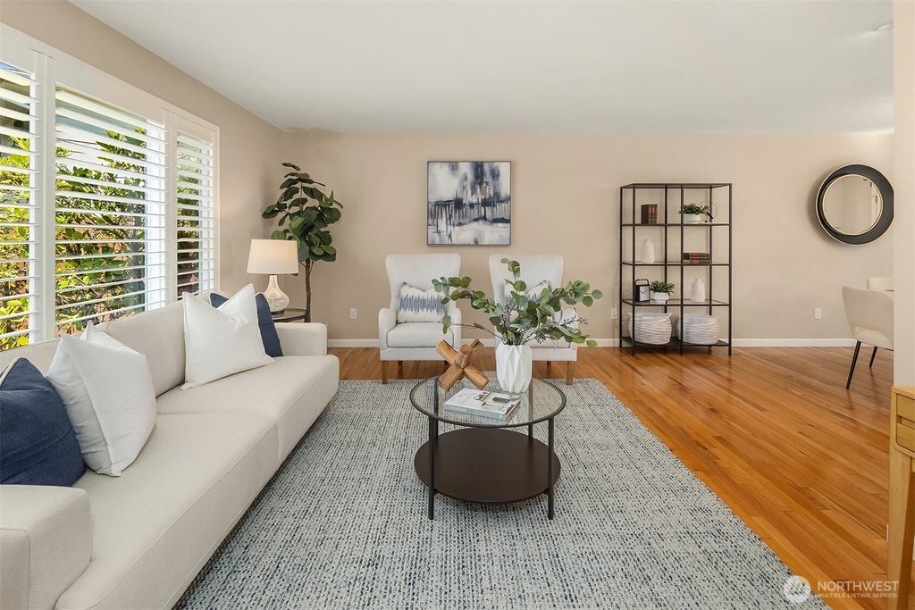 Photo of 12943 NE 131st Street, Kirkland, WA 98034 (MLS # 2590994)