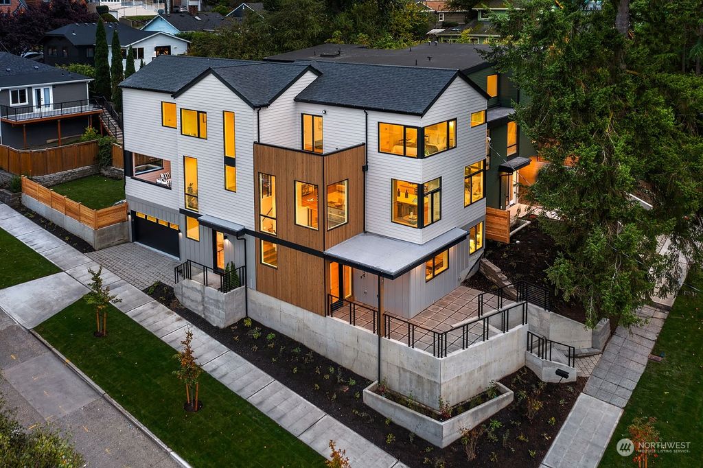 Photo of 1634 30th Avenue, Seattle, WA 98122 (MLS # 2171724)