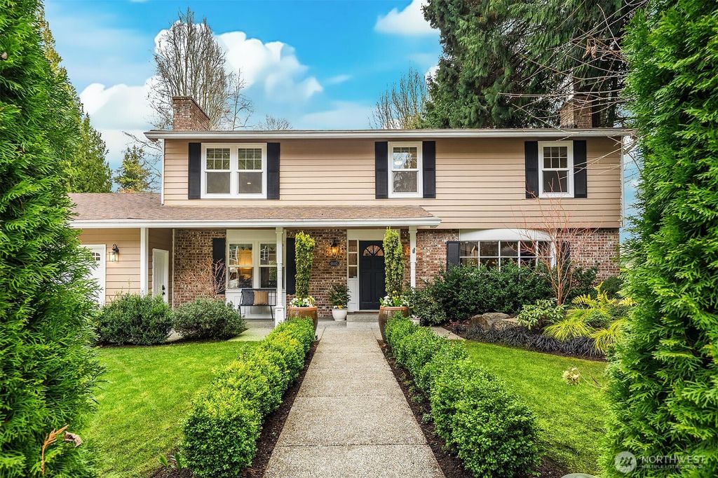 Photo of 4640 91st Avenue SE, Mercer Island, WA 98040 (MLS # 2342339)