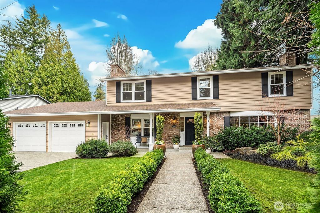 Photo of 4640 91st Avenue SE, Mercer Island, WA 98040 (MLS # 2342339)