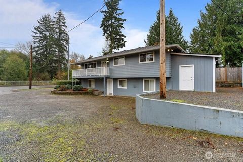 Photo of 12420 19th Avenue SE #B, Everett, WA 98208 (MLS # 2475997)
