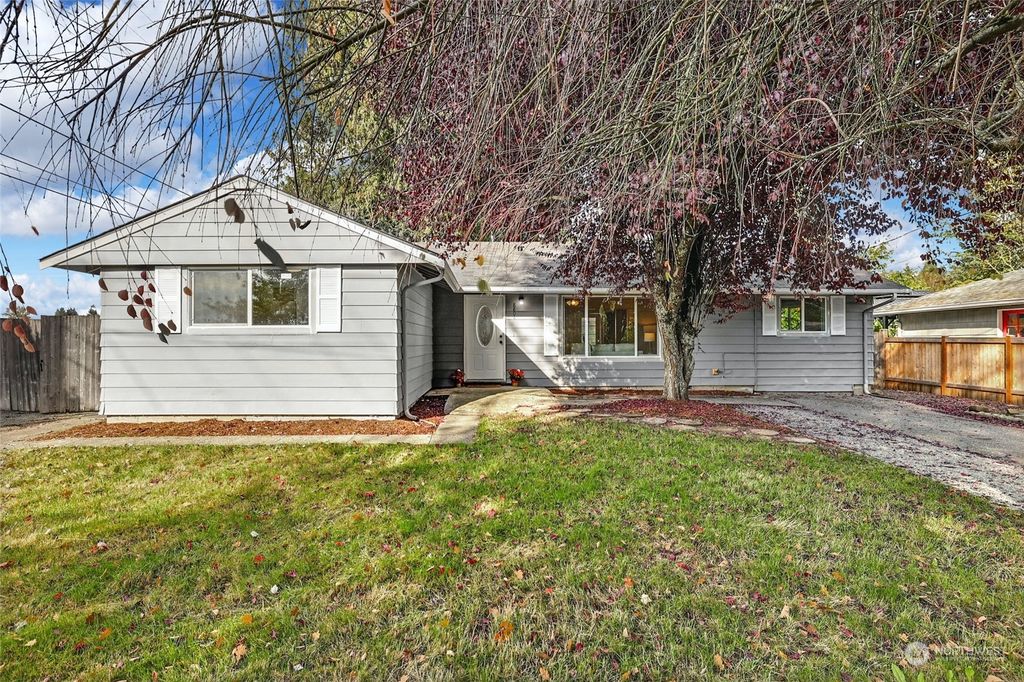 Photo of 8804 NE 185th Street, Bothell, WA 98011 (MLS # 2174162)