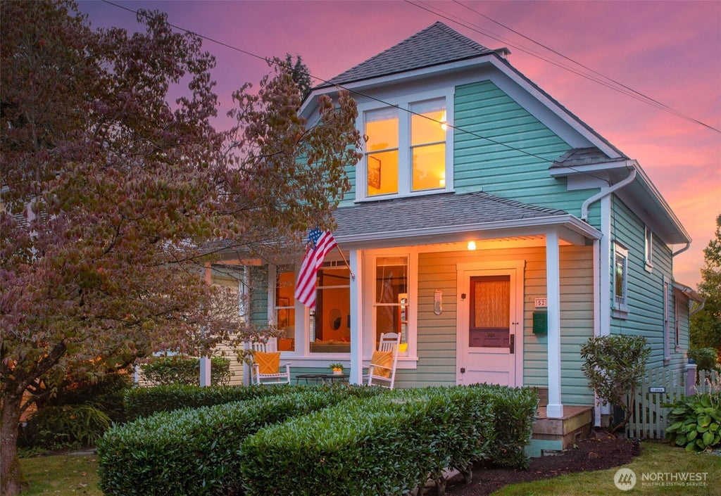Photo of 52 Cedar Avenue, Snohomish, WA 98290 (MLS # 2578471)