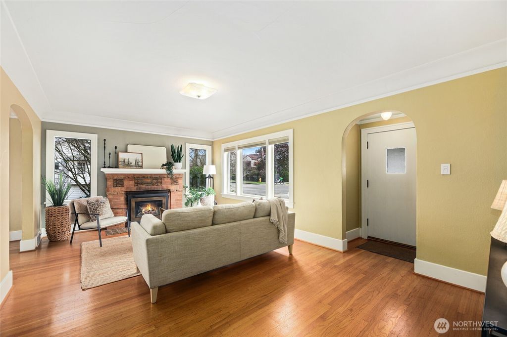 Photo of 3401 16th Avenue S, Seattle, WA 98144 (MLS # 2351304)