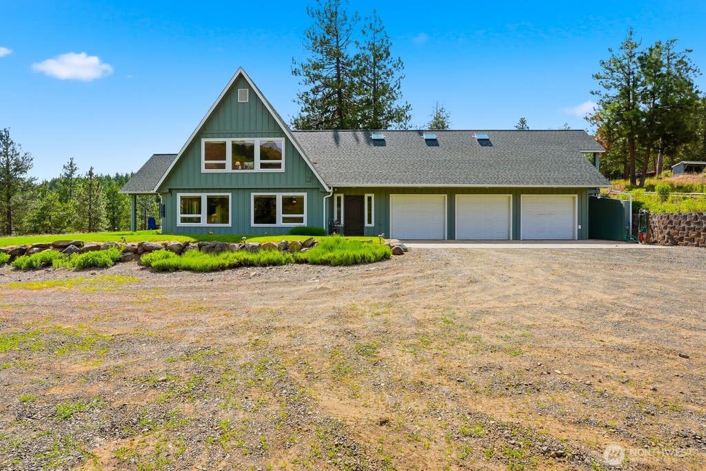 Photo of 7895 N Fork Road, Yakima, WA 98903 (MLS # 2535611)