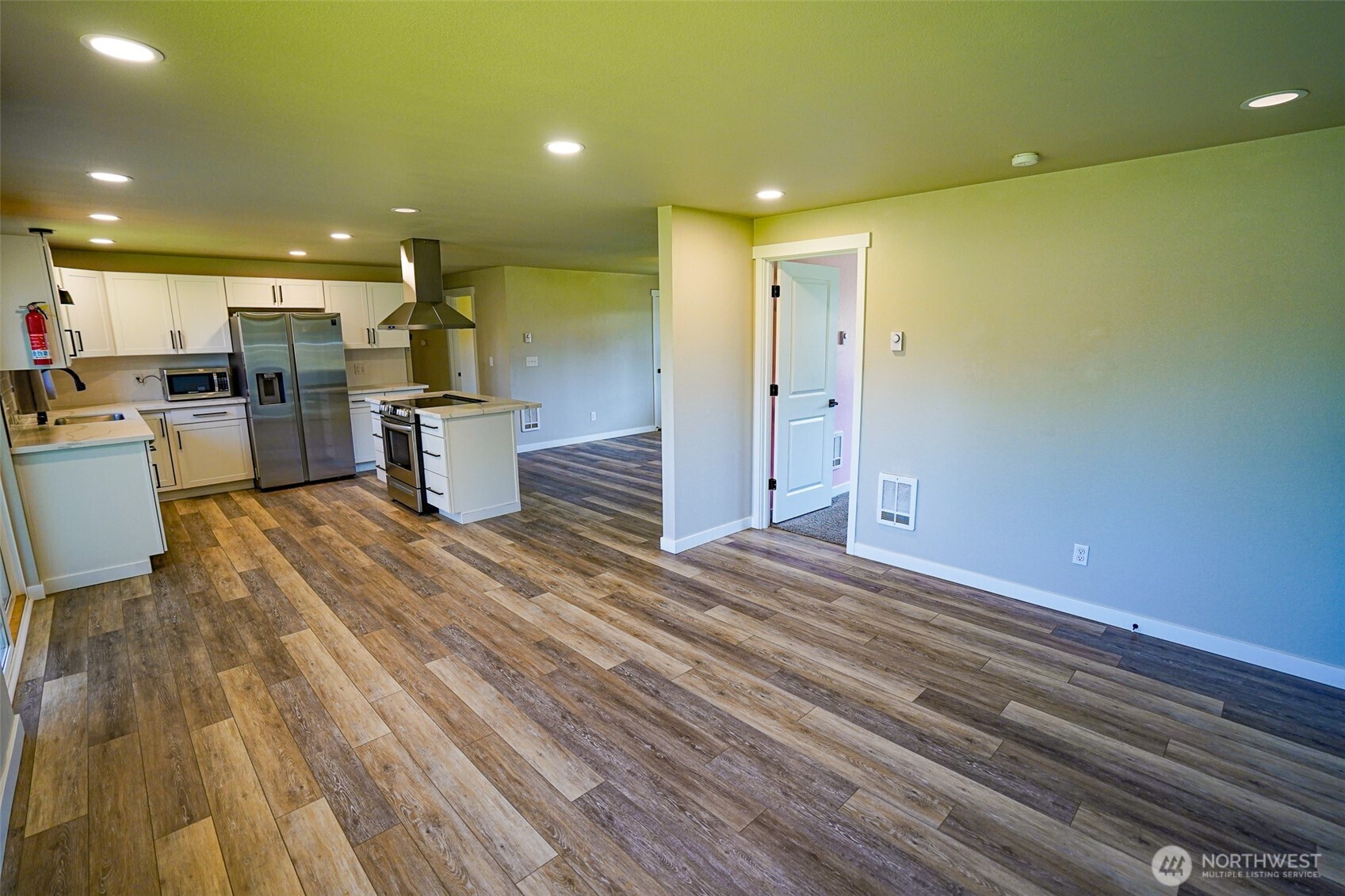 1930 SE Diamond Place